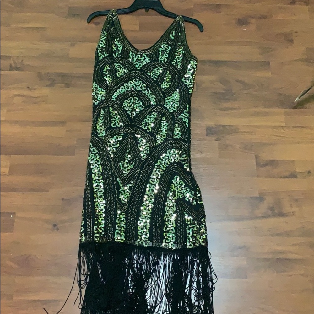 Black/Gold Sequin Flapper Dress Size M
